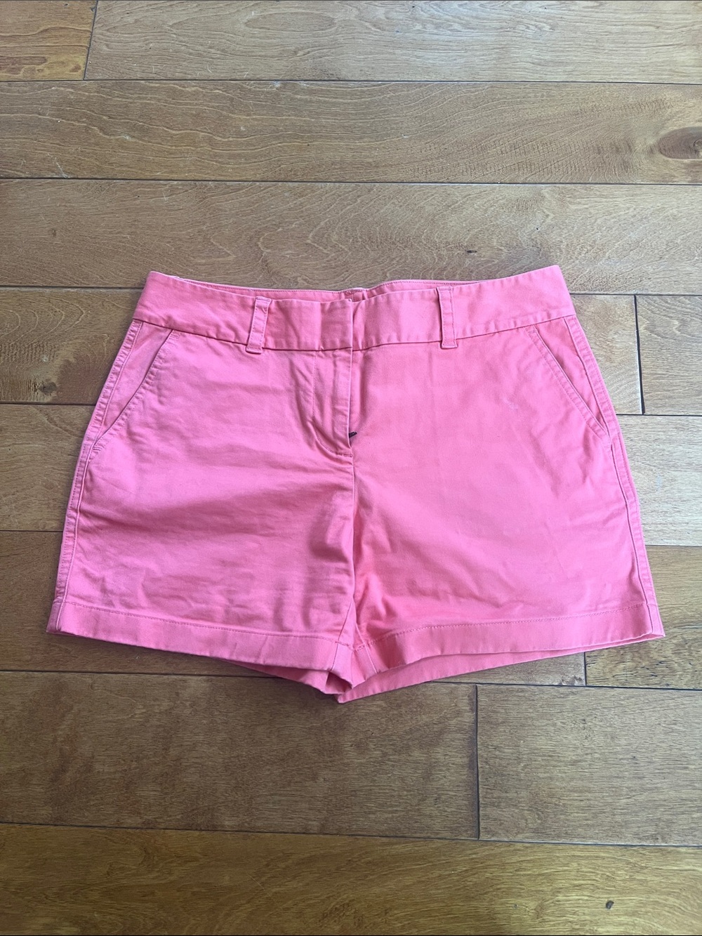 Vineyard vine coral chino shorts